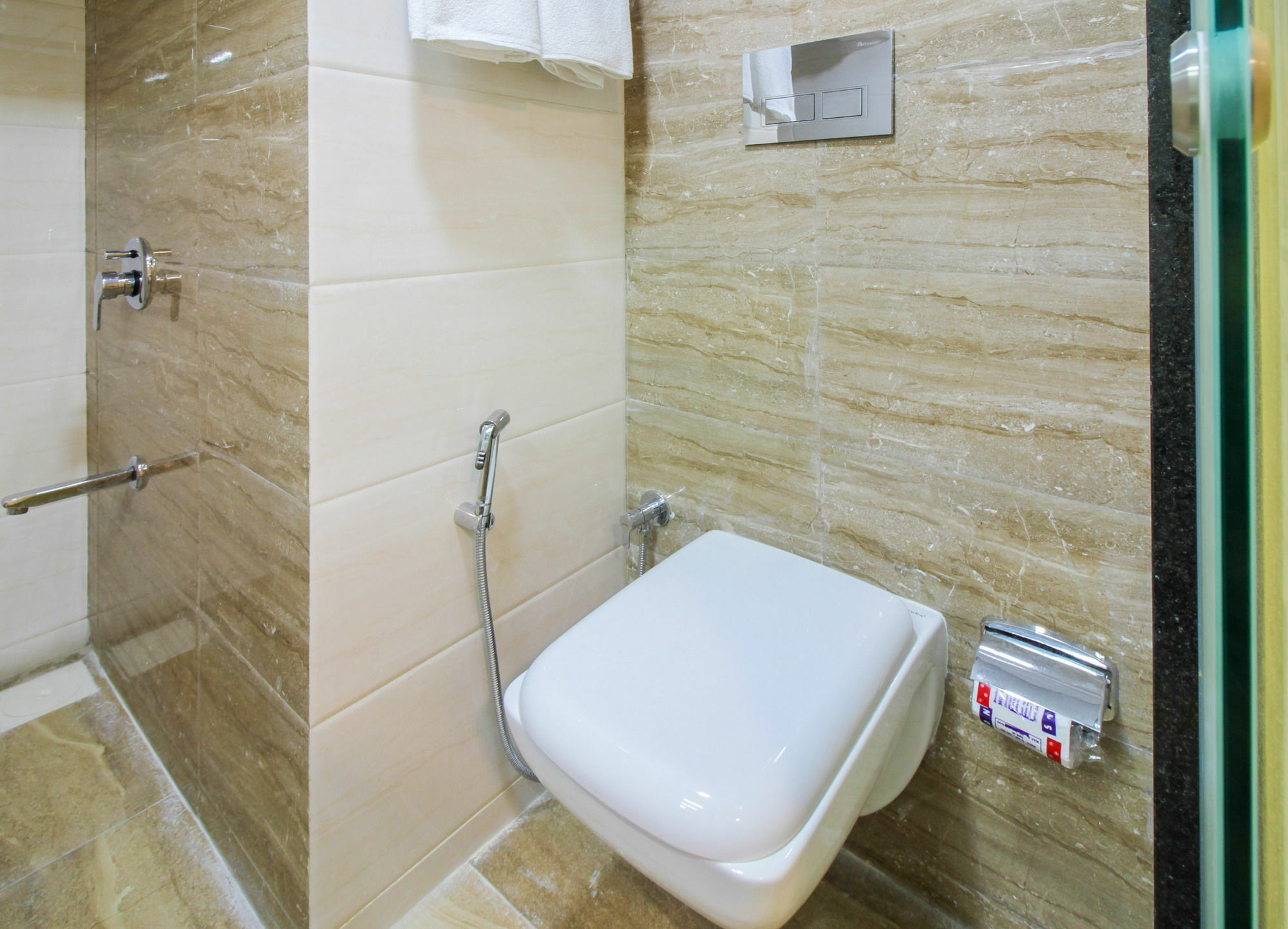 Fabhotel Plus Embassy Park Bombaj Exteriér fotografie